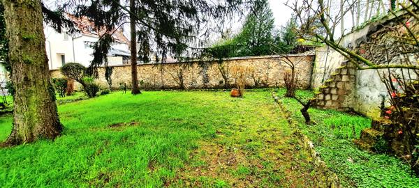 Thorigny-sur-Marne (77400) Très grande maison familiale avec beaucoup de charme et de caractère