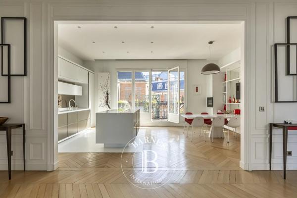 Paris 17ème, Appartement 5 Chambres -  272 m² à vendre
