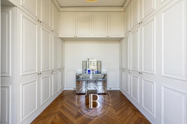 Paris 17ème, Appartement 5 Chambres -  272 m² à vendre
