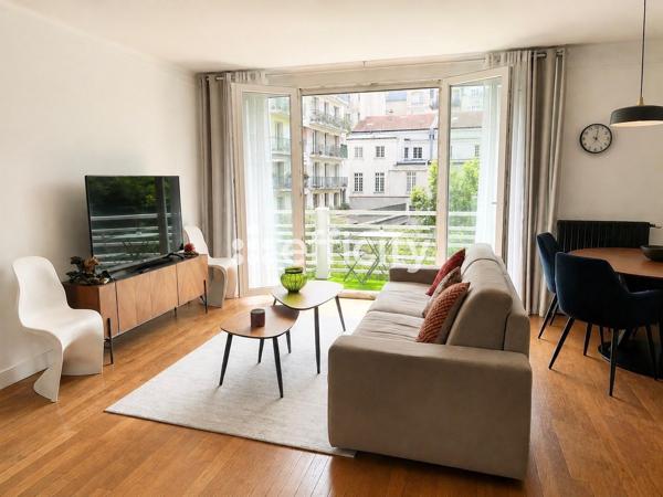 Appartement
         3 pièces
        - 59 m² 699 000 € *
