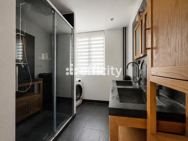 Appartement
         3 pièces
        - 59 m² 699 000 € *