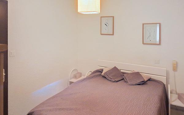 Immeuble à vendre    6 pièces • 118 m2 Néris-les-Bains