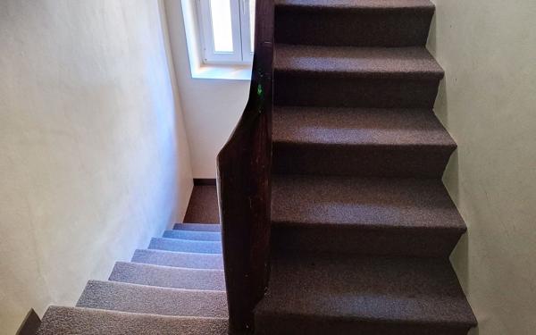 Immeuble à vendre    6 pièces • 118 m2 Néris-les-Bains