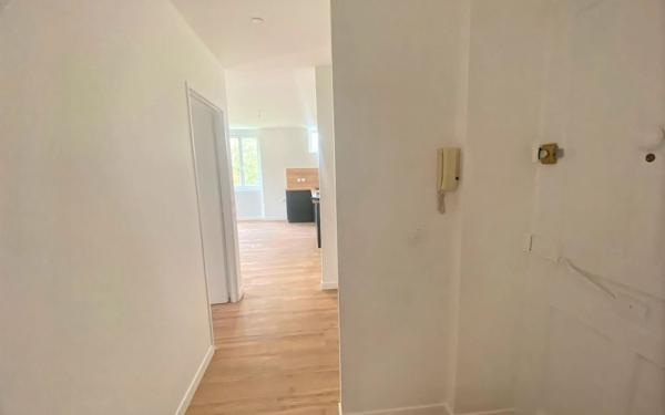 Appartement à vendre    3 pièces • 62 m2 Vienne