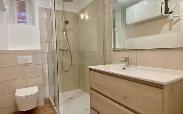 Appartement à vendre    3 pièces • 62 m2 Vienne