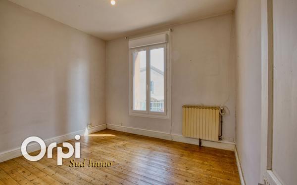 Maison à vendre    6 pièces •  Chomérac