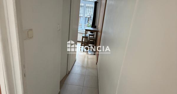 Location Studio 22.4 m² - Meaux 77000