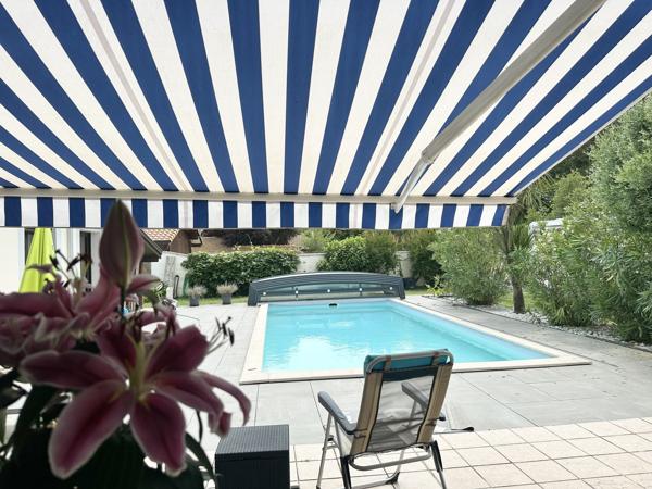 MAISON FAMILIALE SUR 1 800 m² AVEC PISCINE ET LOCAL COMMERCIAL