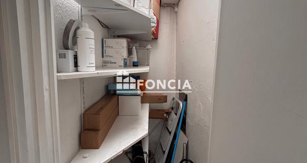Location Local commercial 5 pièces 65.9 m² - Paris 75015