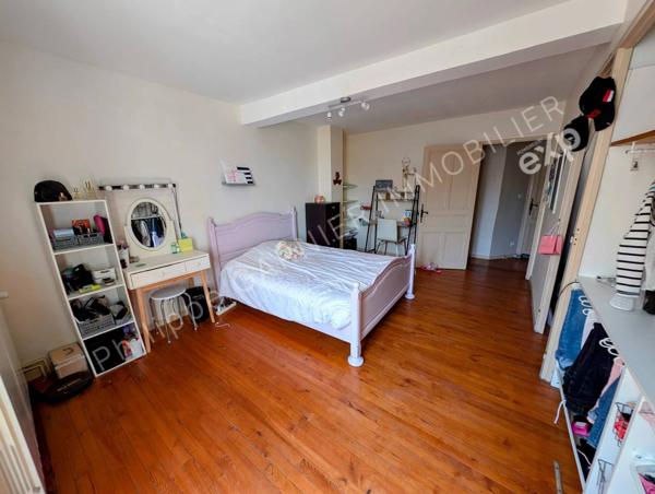 Maison spacieuse avec piscine à Clérieux