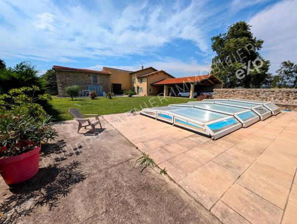 Maison spacieuse avec piscine à Clérieux