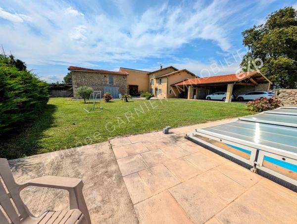 Maison spacieuse avec piscine à Clérieux