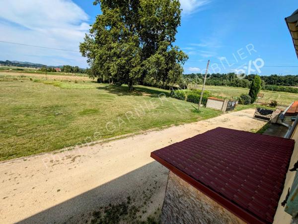 Maison spacieuse avec piscine à Clérieux