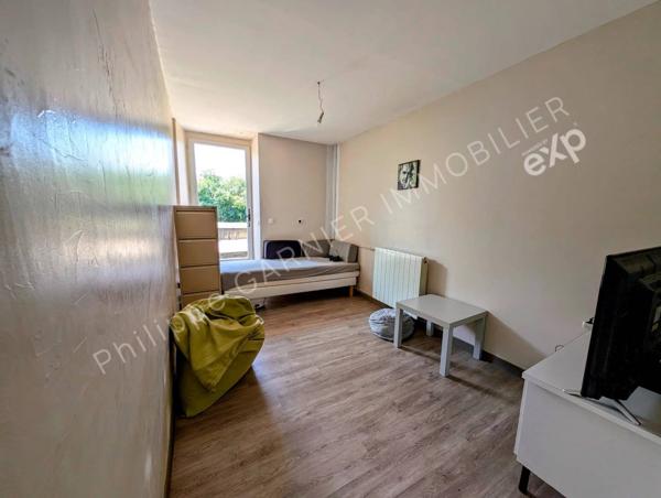 Maison spacieuse avec piscine à Clérieux