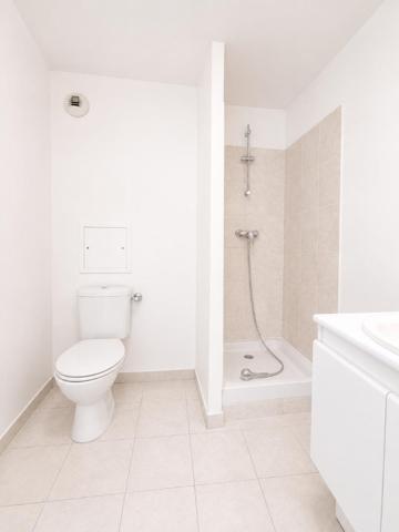 NOISY LE GRAND : appartement de 2 pièces (36.70 m²) à vendre _ Balcon et Box