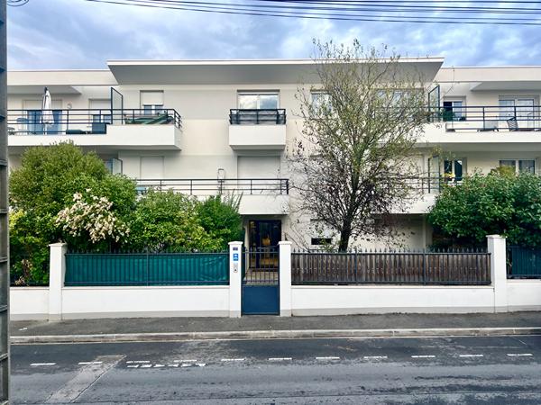 NOISY LE GRAND : appartement de 2 pièces (36.70 m²) à vendre _ Balcon et Box