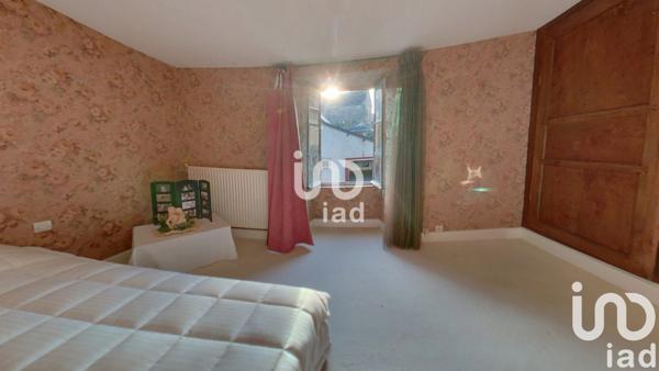 Maison de village 6 pièces de 207 m² à Herment (63470)