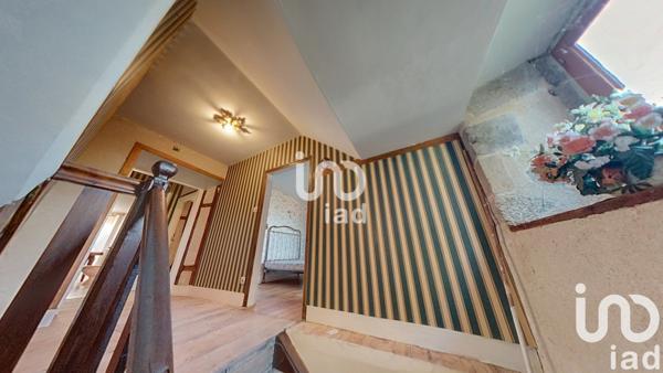 Maison de village 6 pièces de 207 m² à Herment (63470)