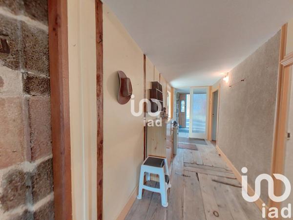 Maison de village 6 pièces de 207 m² à Herment (63470)