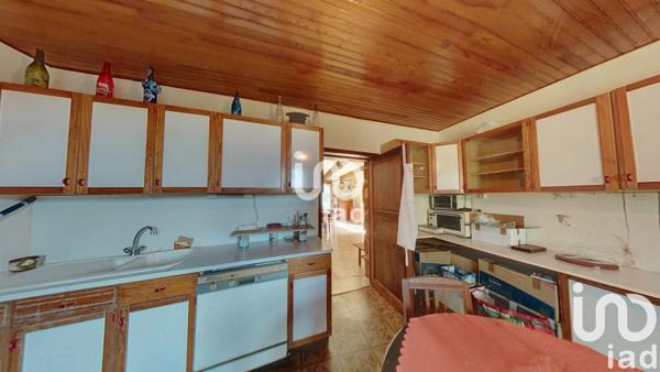 Maison de village 6 pièces de 207 m² à Herment (63470)