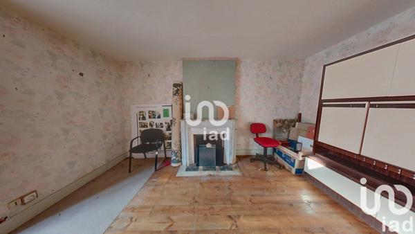 Maison de village 6 pièces de 207 m² à Herment (63470)