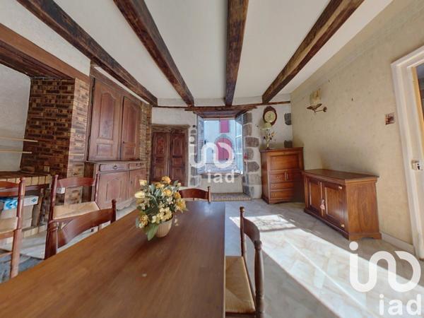 Maison de village 6 pièces de 207 m² à Herment (63470)