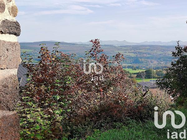 Maison de village 6 pièces de 207 m² à Herment (63470)