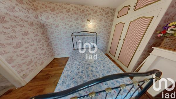 Maison de village 6 pièces de 207 m² à Herment (63470)