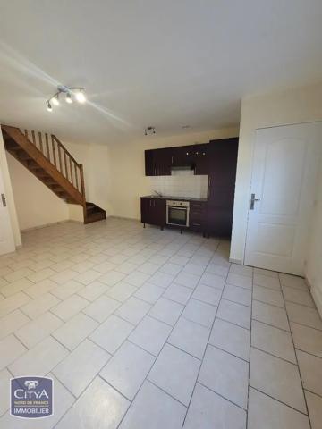 Maison à louer 2 pièces 53.31m² Petite-Forêt (59494)