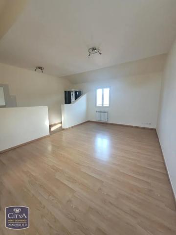 Maison à louer 2 pièces 53.31m² Petite-Forêt (59494)