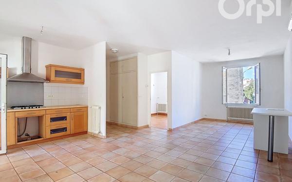 Maison à vendre    4 pièces •  Toulon