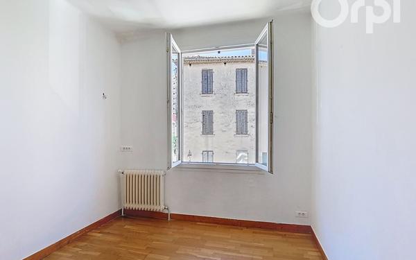 Maison à vendre    4 pièces •  Toulon