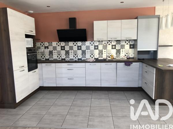 Maison à vendre 6 pièces 154 m² Creuzier-le-Neuf