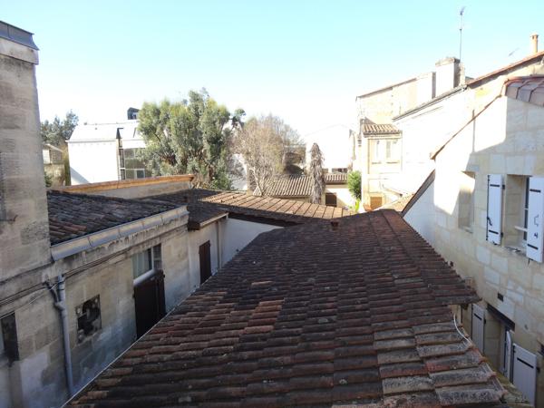 Appartement T2 - petit immeuble pierre