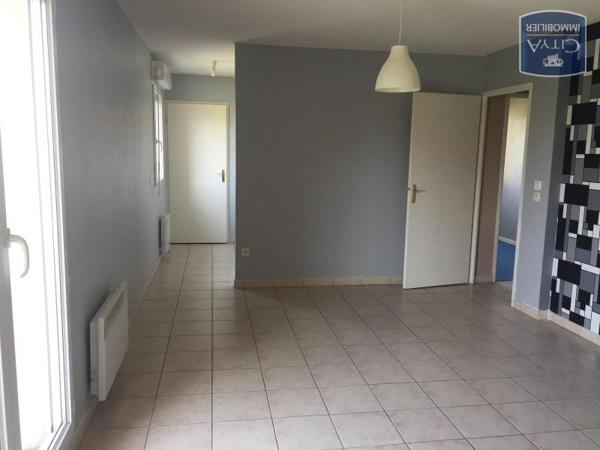 Appartement à louer 2 pièces 47.05m²