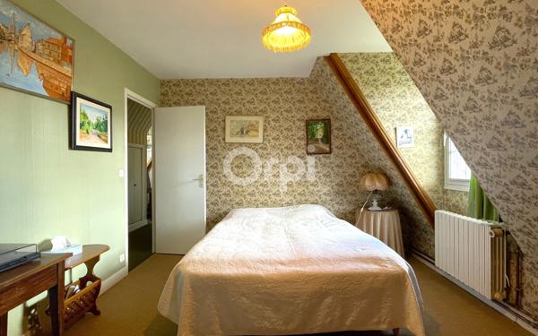 Maison à vendre    6 pièces • 230 m2 Normanville