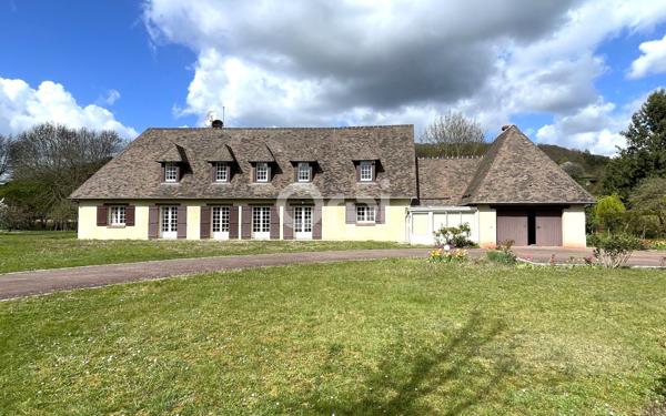 Maison à vendre    6 pièces • 230 m2 Normanville