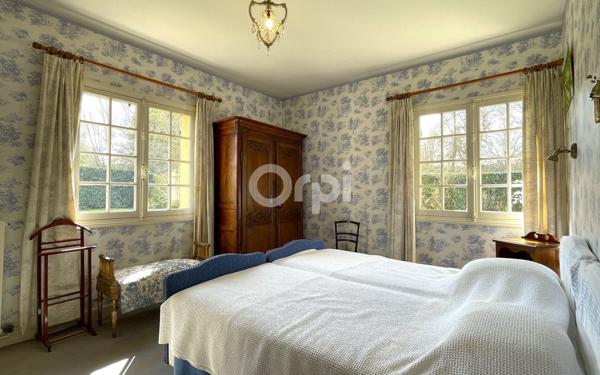 Maison à vendre    6 pièces • 230 m2 Normanville