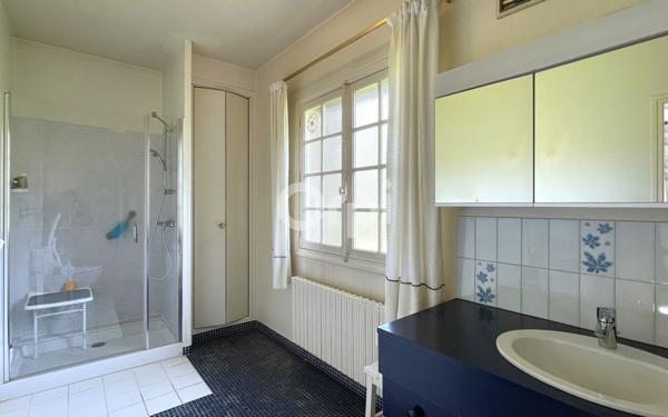 Maison à vendre    6 pièces • 230 m2 Normanville