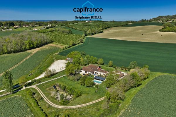 Propriete à vendre 11 pièces MONSEGUR (47) Propriété avec maison et maison d'amis de 260m2 habitables sur 12 757m² de terrain - 2 piscines