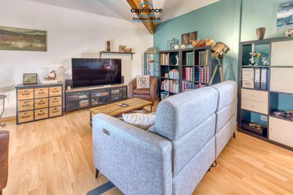 Propriete à vendre 11 pièces MONSEGUR (47) Propriété avec maison et maison d'amis de 260m2 habitables sur 12 757m² de terrain - 2 piscines