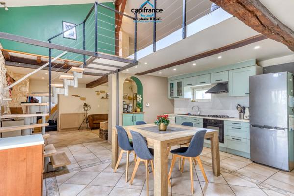 Propriete à vendre 11 pièces MONSEGUR (47) Propriété avec maison et maison d'amis de 260m2 habitables sur 12 757m² de terrain - 2 piscines