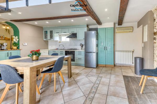 Propriete à vendre 11 pièces MONSEGUR (47) Propriété avec maison et maison d'amis de 260m2 habitables sur 12 757m² de terrain - 2 piscines