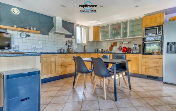 Propriete à vendre 11 pièces MONSEGUR (47) Propriété avec maison et maison d'amis de 260m2 habitables sur 12 757m² de terrain - 2 piscines