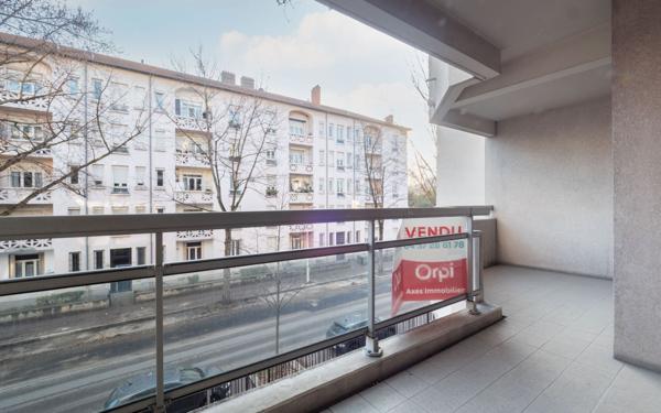 Appartement à vendre    3 pièces • 84 m2 Lyon 7