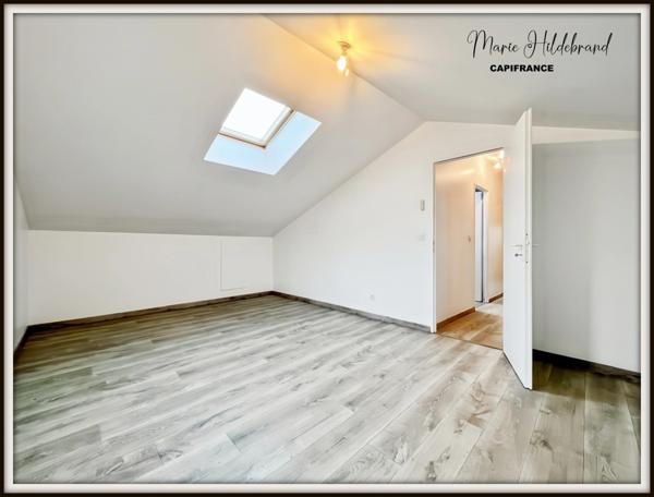 Immeuble de 130m² habitable - 2 appartements - cours