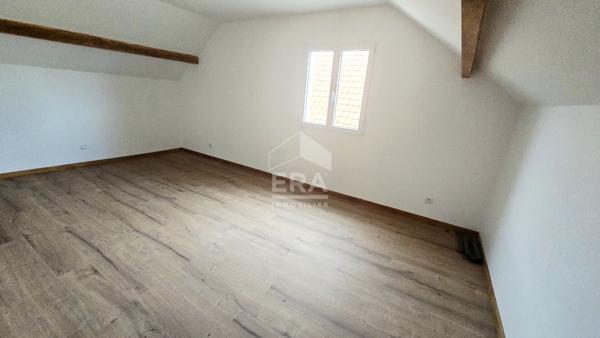 Maison 6 pièce(s) 185 m2 Secteur calme AXE LA FERE-SAINT QUENTIN