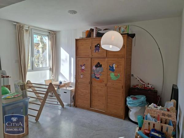 Appartement à louer 5 pièces 110m²