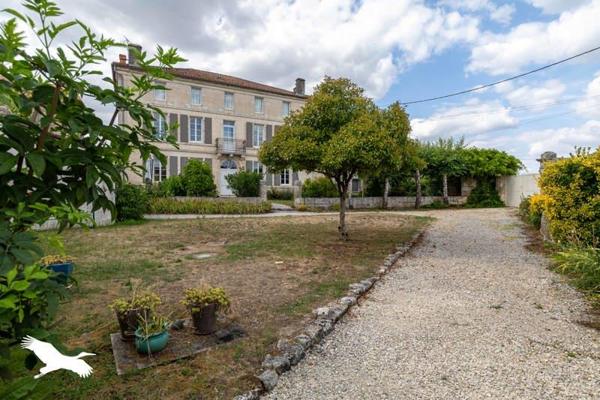 Maison à vendre |  Mornac |  9 pièces | 287 m²