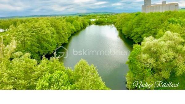 Terrain de loisirs de 24 437 m²